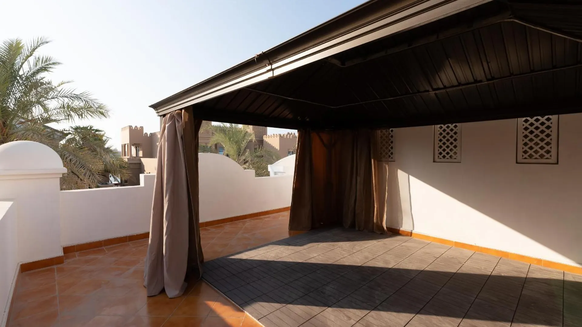 Frond M, Beachfront Villa, Palm Jumeirah - Mint Stay Dubai 0*,