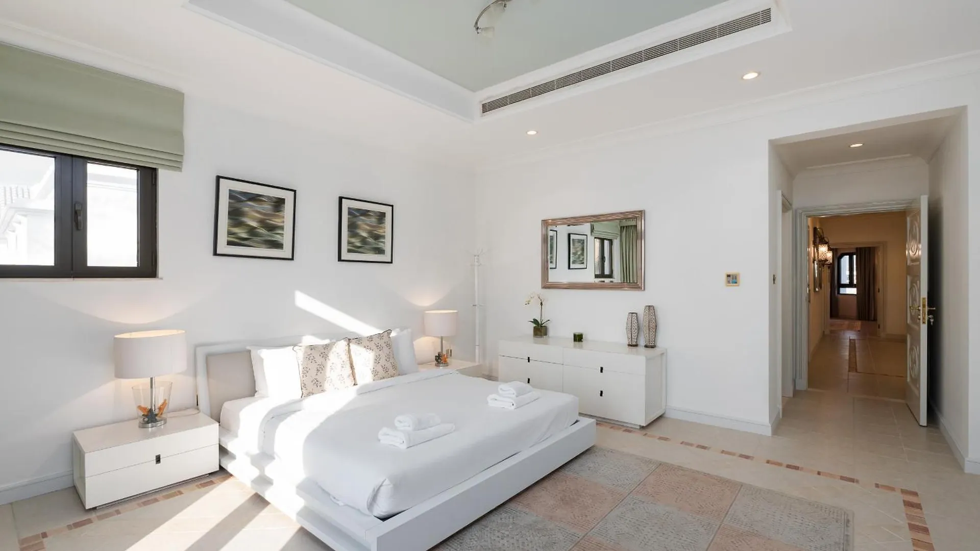 Frond M, Beachfront Villa, Palm Jumeirah - Mint Stay Dubai United Arab Emirates