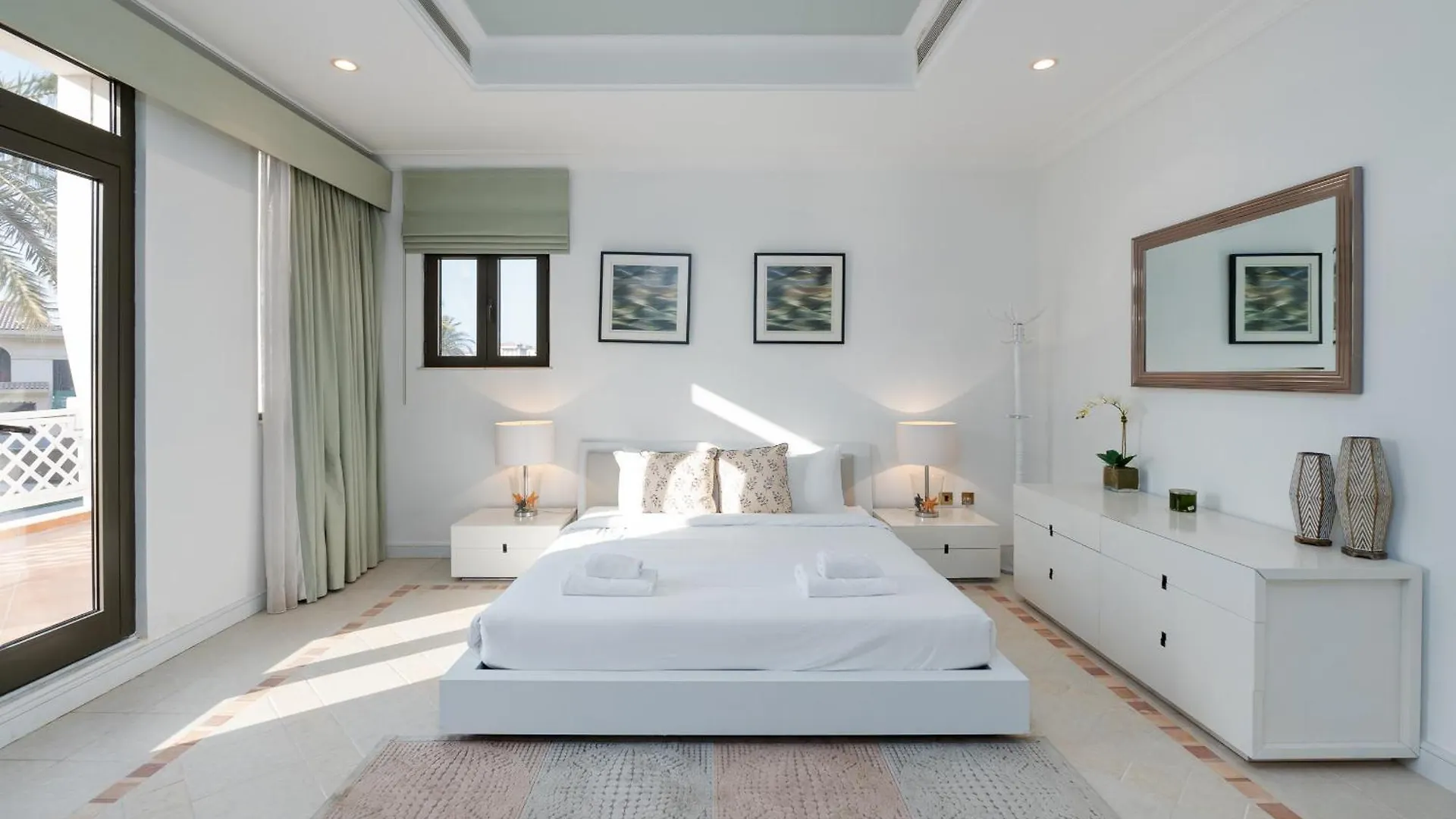 Frond M, Beachfront Villa, Palm Jumeirah - Mint Stay Dubai United Arab Emirates