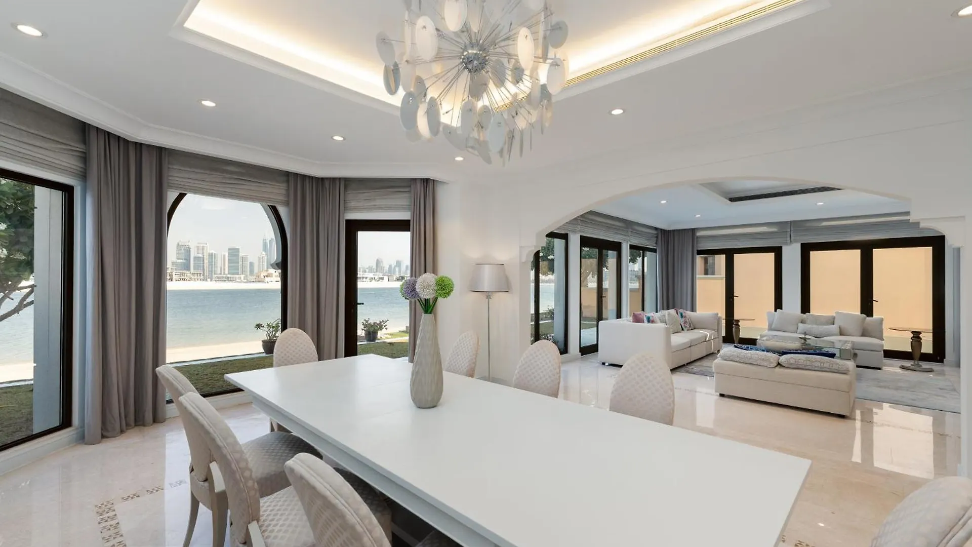 Villa Frond M, Beachfront Villa, Palm Jumeirah - Mint Stay Dubai