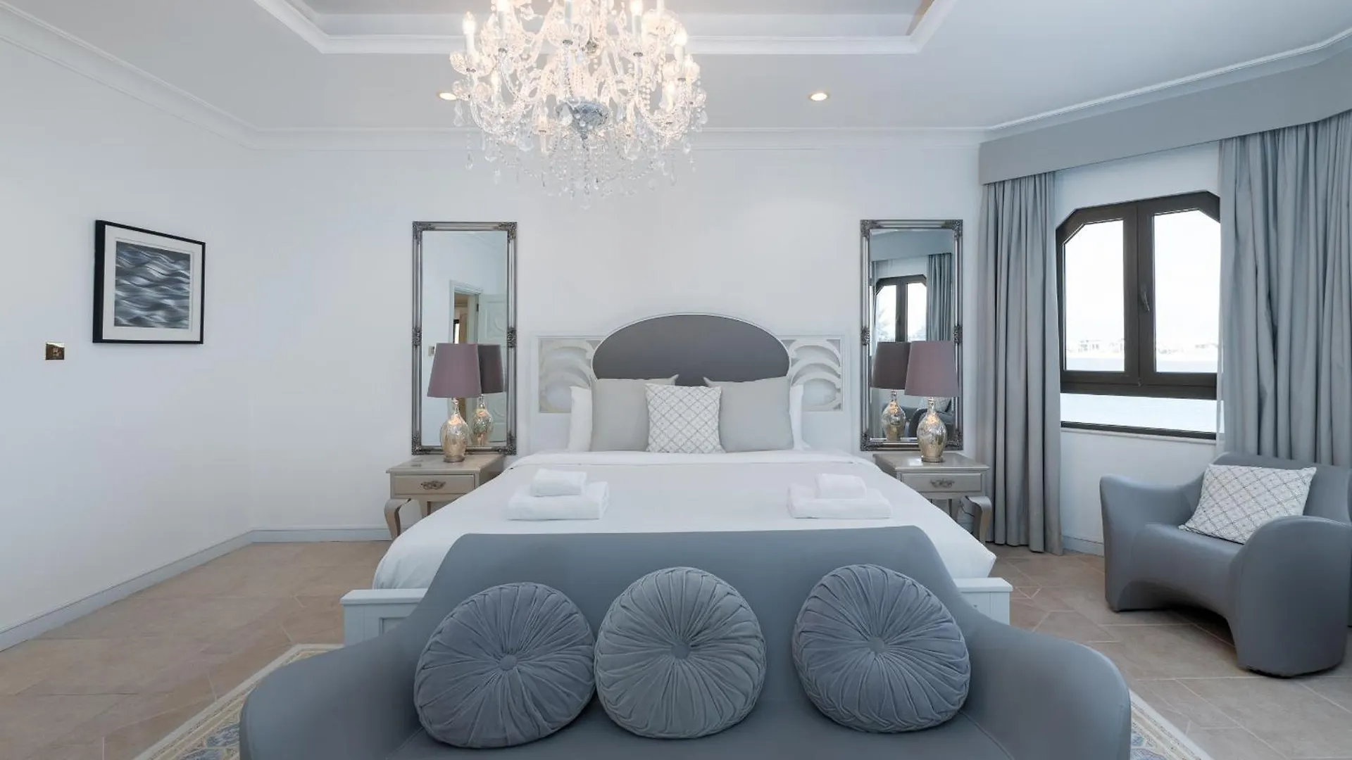 Frond M, Beachfront Villa, Palm Jumeirah - Mint Stay Dubai United Arab Emirates